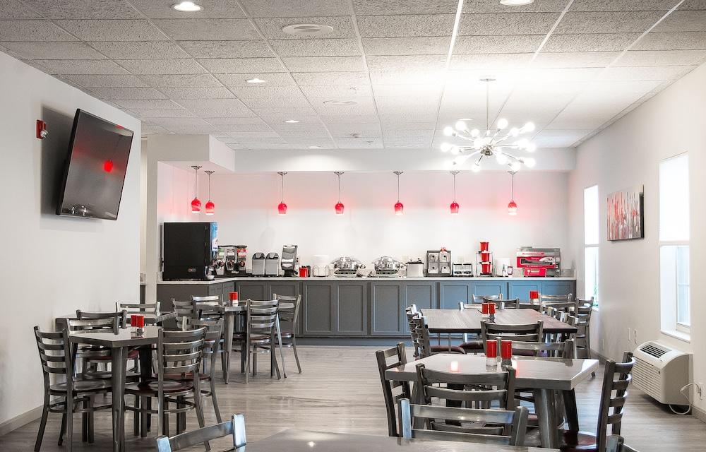 Hotel Ramada By Wyndham Sellersburg/louisville North