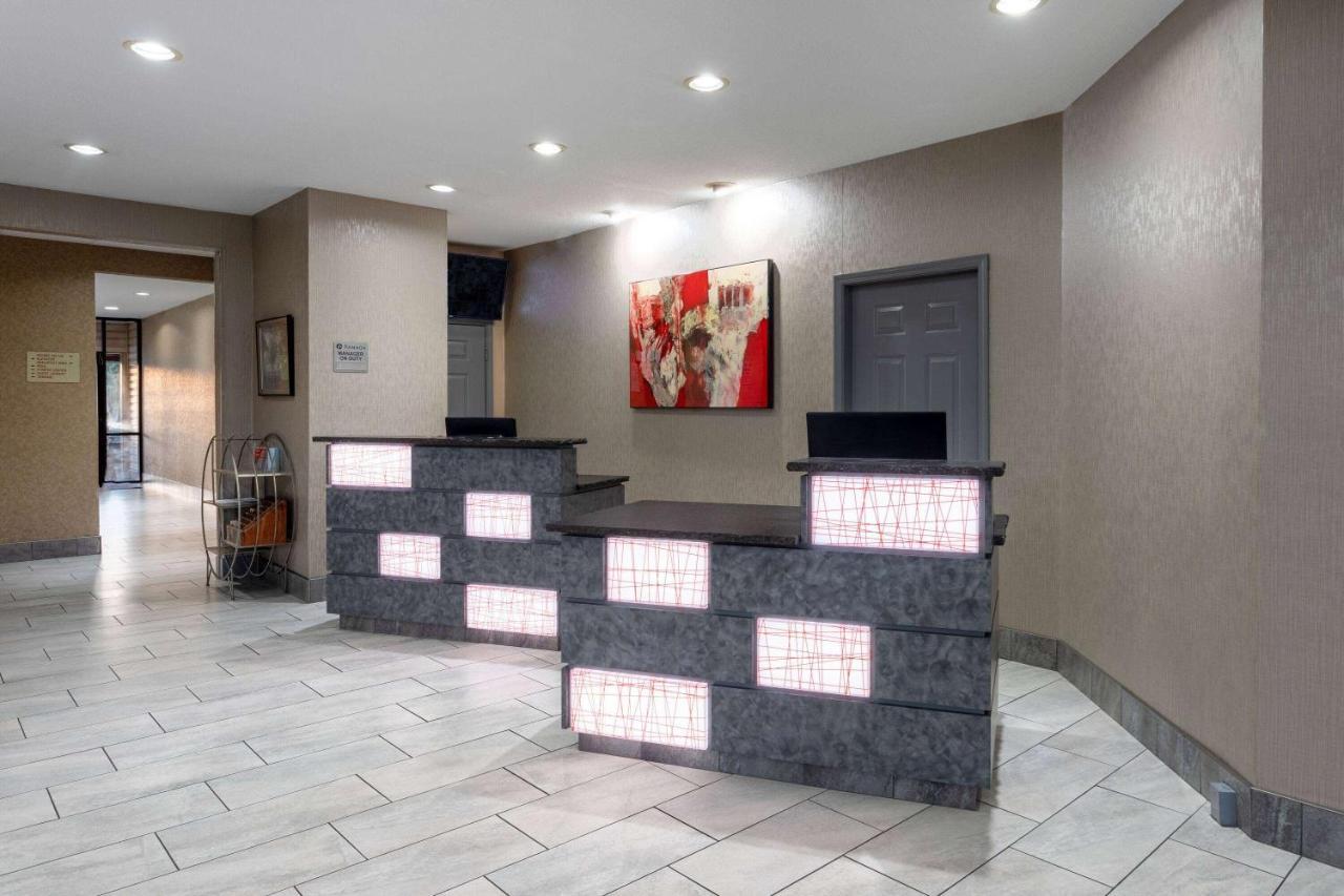 Hotel Ramada By Wyndham Sellersburg/louisville North 3*